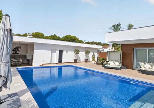 Villa in Pinar de Campoverde