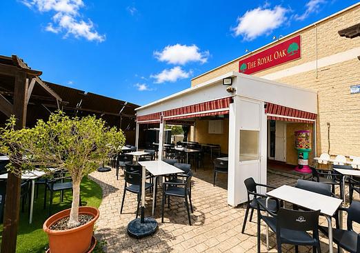 Commercial in Villamartin