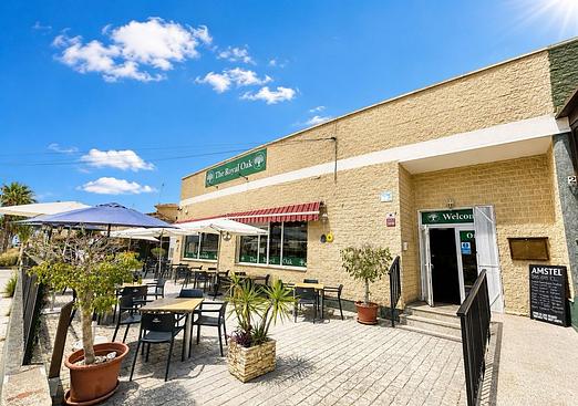 Commercial in Villamartin