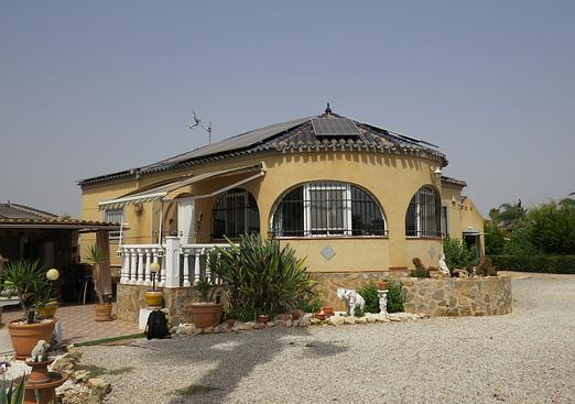 Country house in Dolores