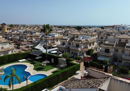 Quad villa in Lomas de Caboroig