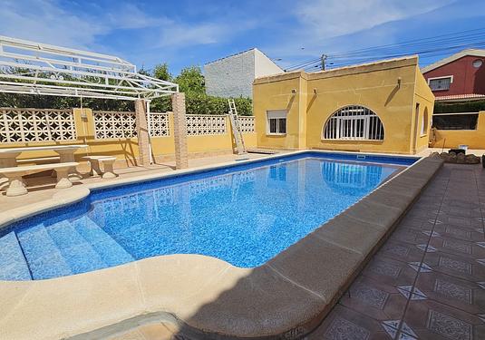 Villa in Los Alcazares