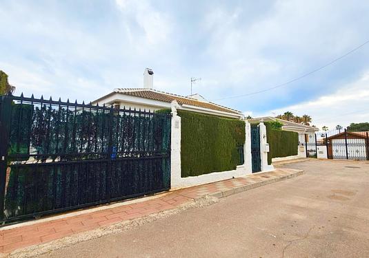Villa in Los Alcazares