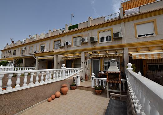 Town house in Algorfa