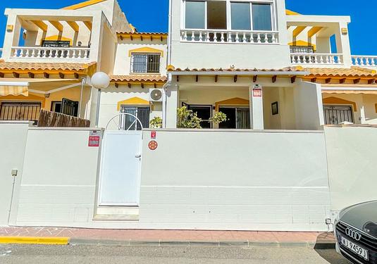 Town house in Orihuela Costa