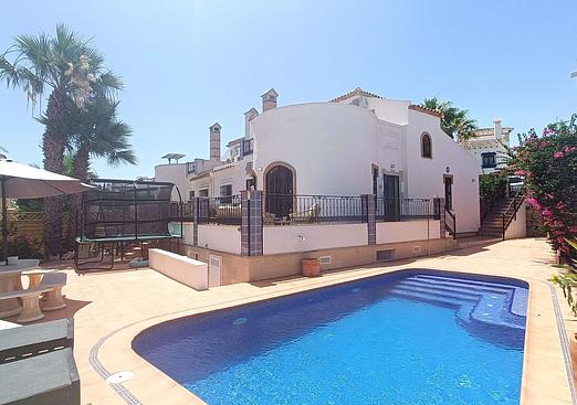 Villa in Algorfa