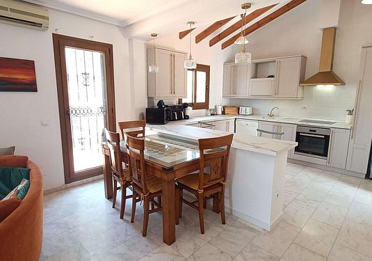 Villa in Algorfa