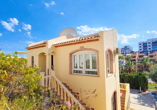 Villa in Villamartin