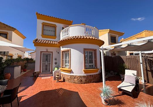 Villa in Guardamar del Segura