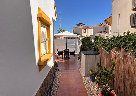 Villa in Guardamar del Segura