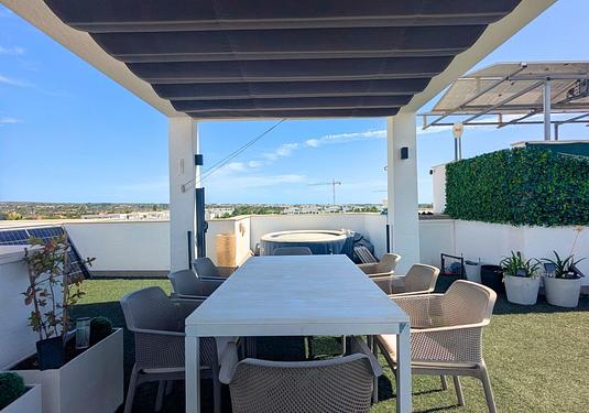 Apartment in El Raso