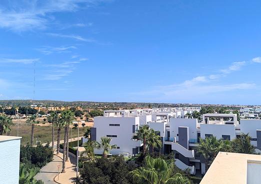 Apartment in El Raso