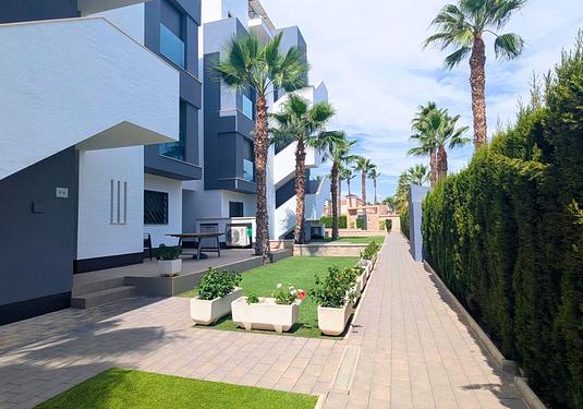 Apartment in El Raso