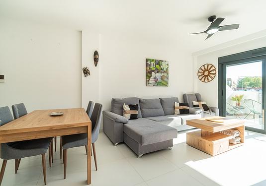 Apartment in San Miguel de Salinas