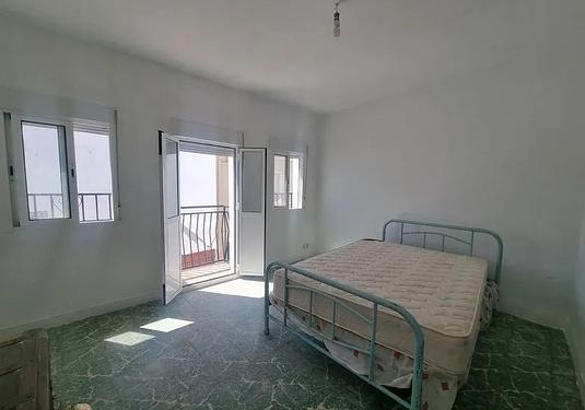 Semi detached penthouse in Cortes De La Frontera