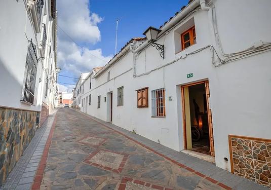 Town house in Cortes De La Frontera