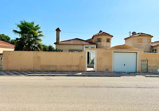 Villa in Torrevieja