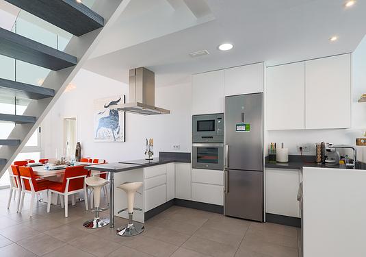 Semi detached in Dolores