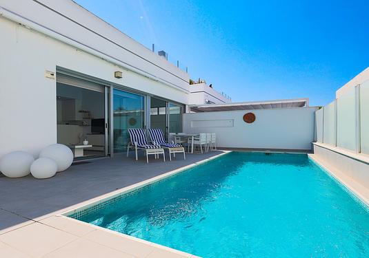 Semi detached in Dolores