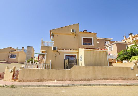 Villa in Villamartin