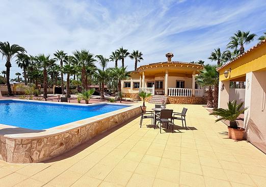 Villa in Catral