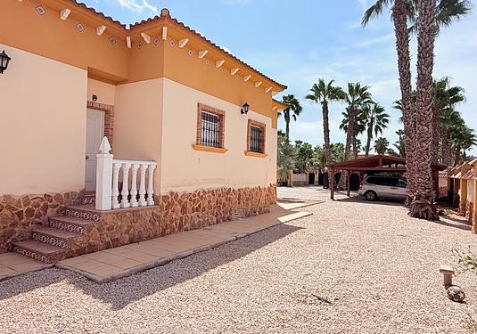 Villa in Catral