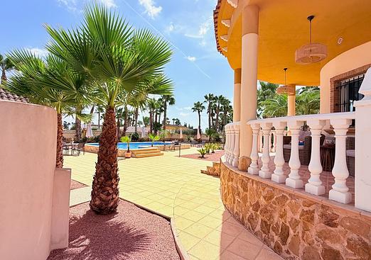 Villa in Catral