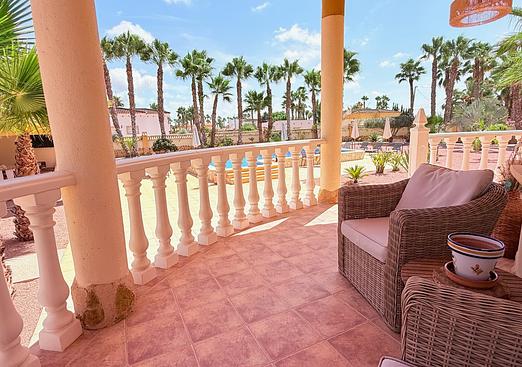 Villa in Catral