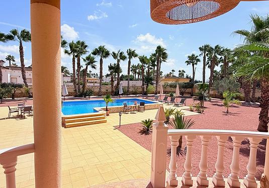 Villa in Catral
