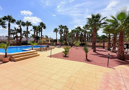Villa in Catral