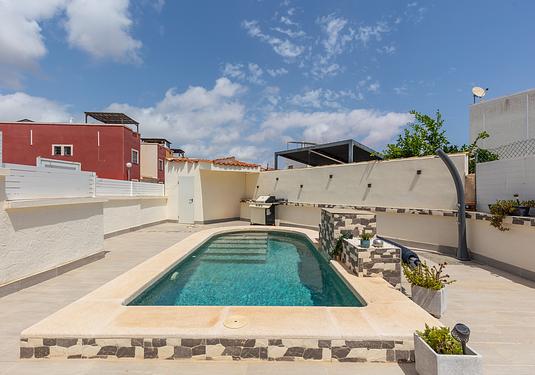Apartment in Orihuela Costa