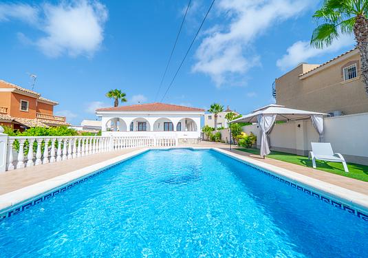 Villa in Los Balcones