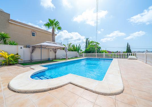 Villa in Los Balcones