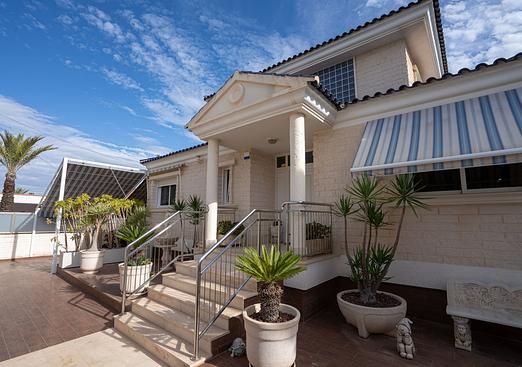 Villa in La Mata
