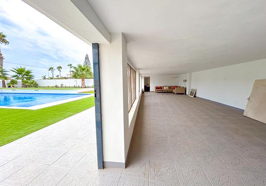 Villa in Los Montesinos
