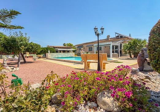 Villa in Catral
