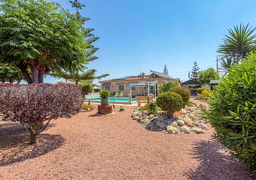 Villa in Catral