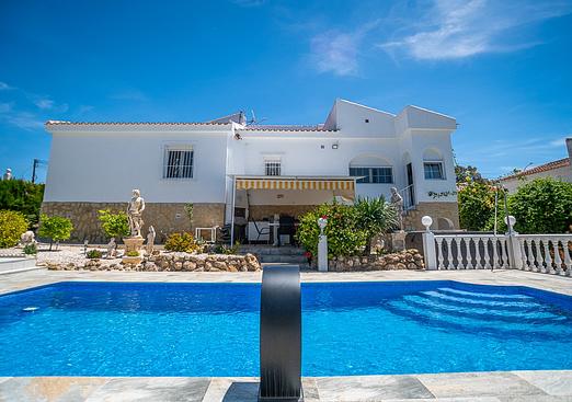 Villa in La Marina