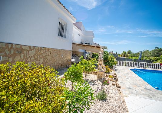 Villa in La Marina