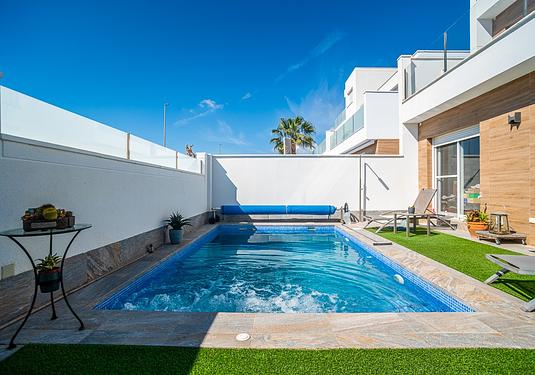 Villa in Pilar de La Horadada