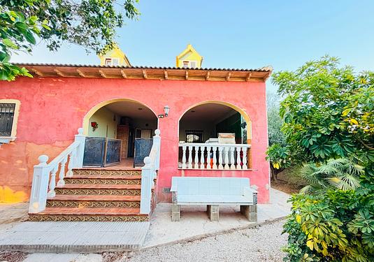 Country house in Catral