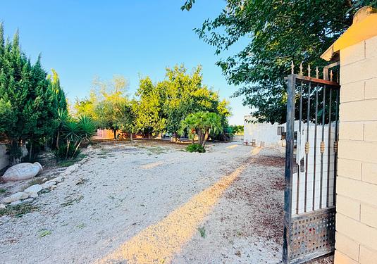 Country house in Catral