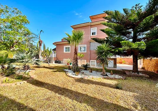 Villa in Orihuela