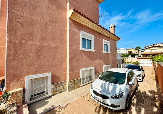 Villa in Orihuela