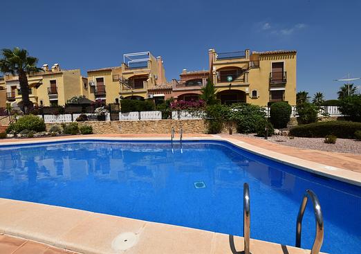 Town house in Algorfa