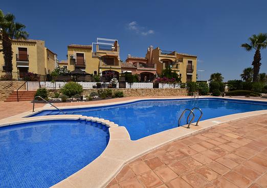 Town house in Algorfa