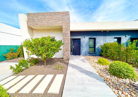 Villa in Algorfa