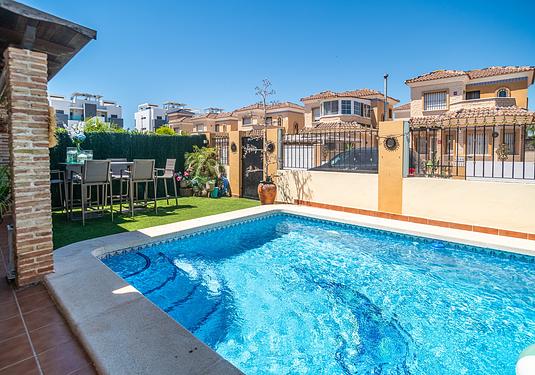 Villa in Guardamar del Segura