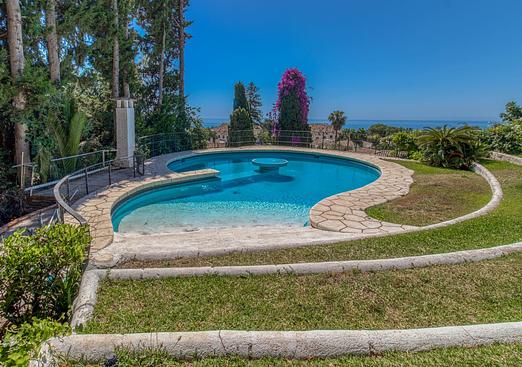 Villa in Benalmadena