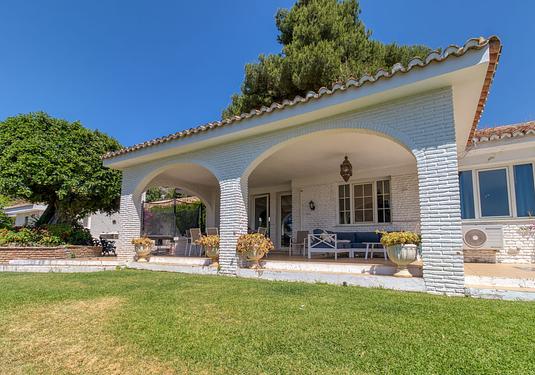 Villa in Benalmadena